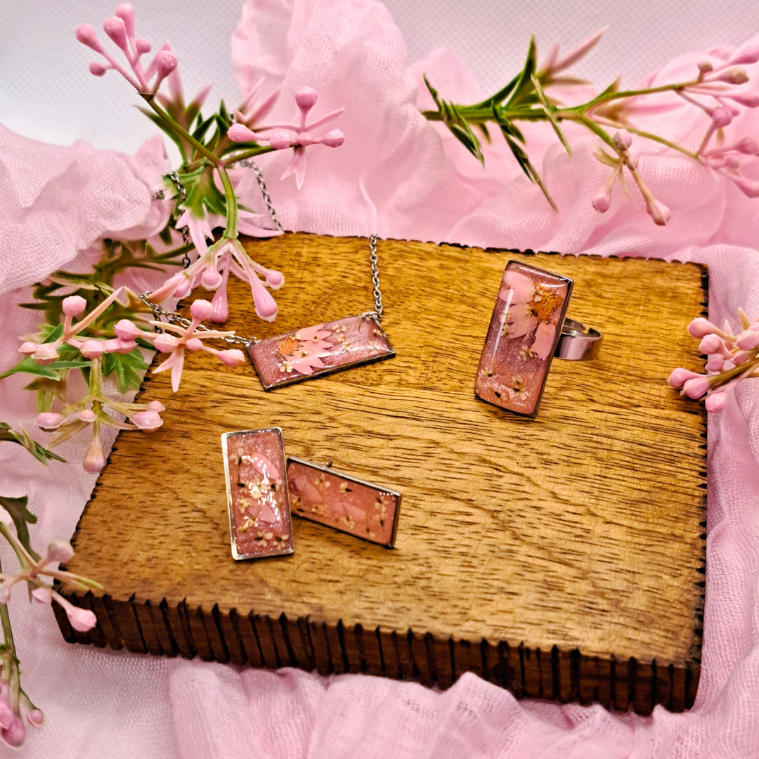 Medium Rectangle Necklace (Chain 45+5cm) - Real Pink and White Pressed Flowers in Pink Resin Set in Stainless Steel