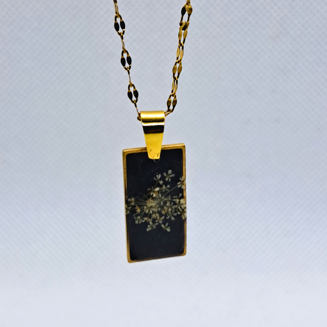Medium Rectangle Necklace (Chain 45+5cm) - Real White Pressed Flowers in Black Resin Set in Gold-Plated Stainless Steel