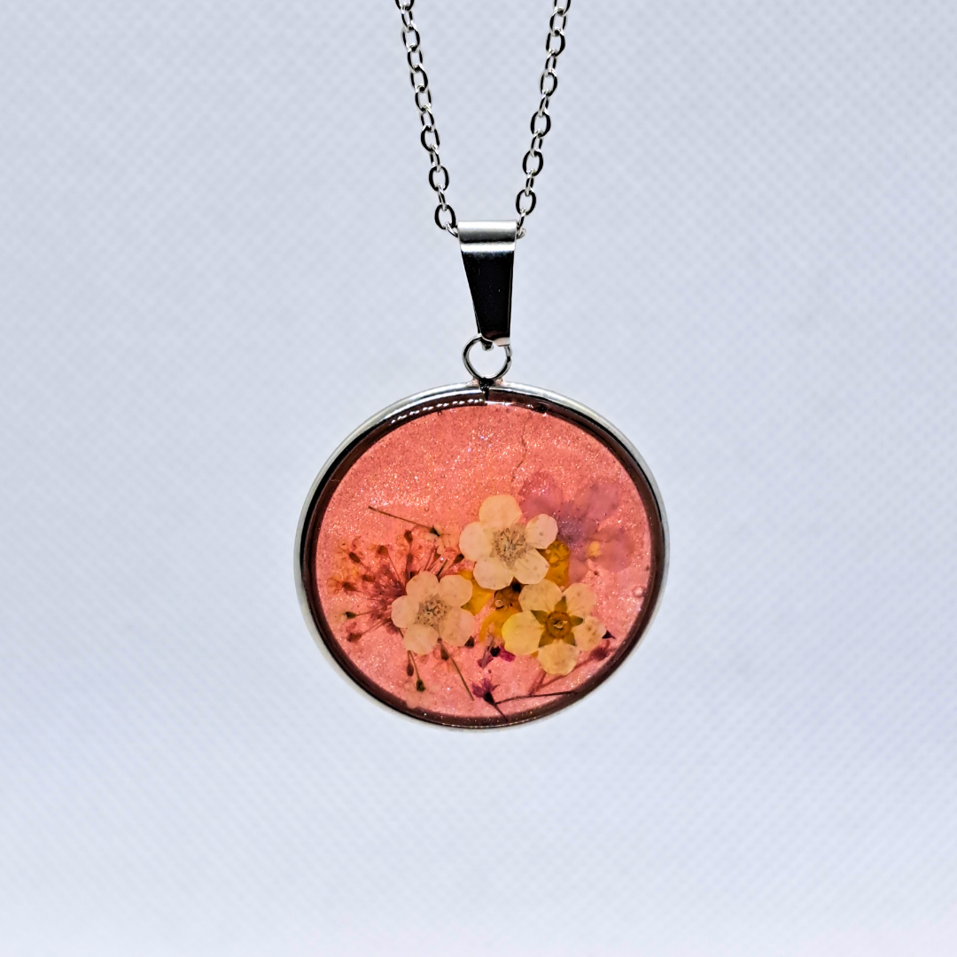 Medium Round Necklace (Chain 45+5cm) - Real Pink and White Pressed Flowers in Pink Resin Set in Stainless Steel