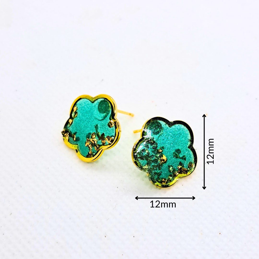 Small Flower Stud Earring - Green Resin with Gold Crushed Glass Set in Gold-Plated Stainless Steel