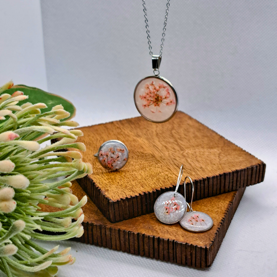 Medium Round Necklace (Chain 45+5cm) - Real Pink Pressed Flowers in White Resin Set in Stainless Steel