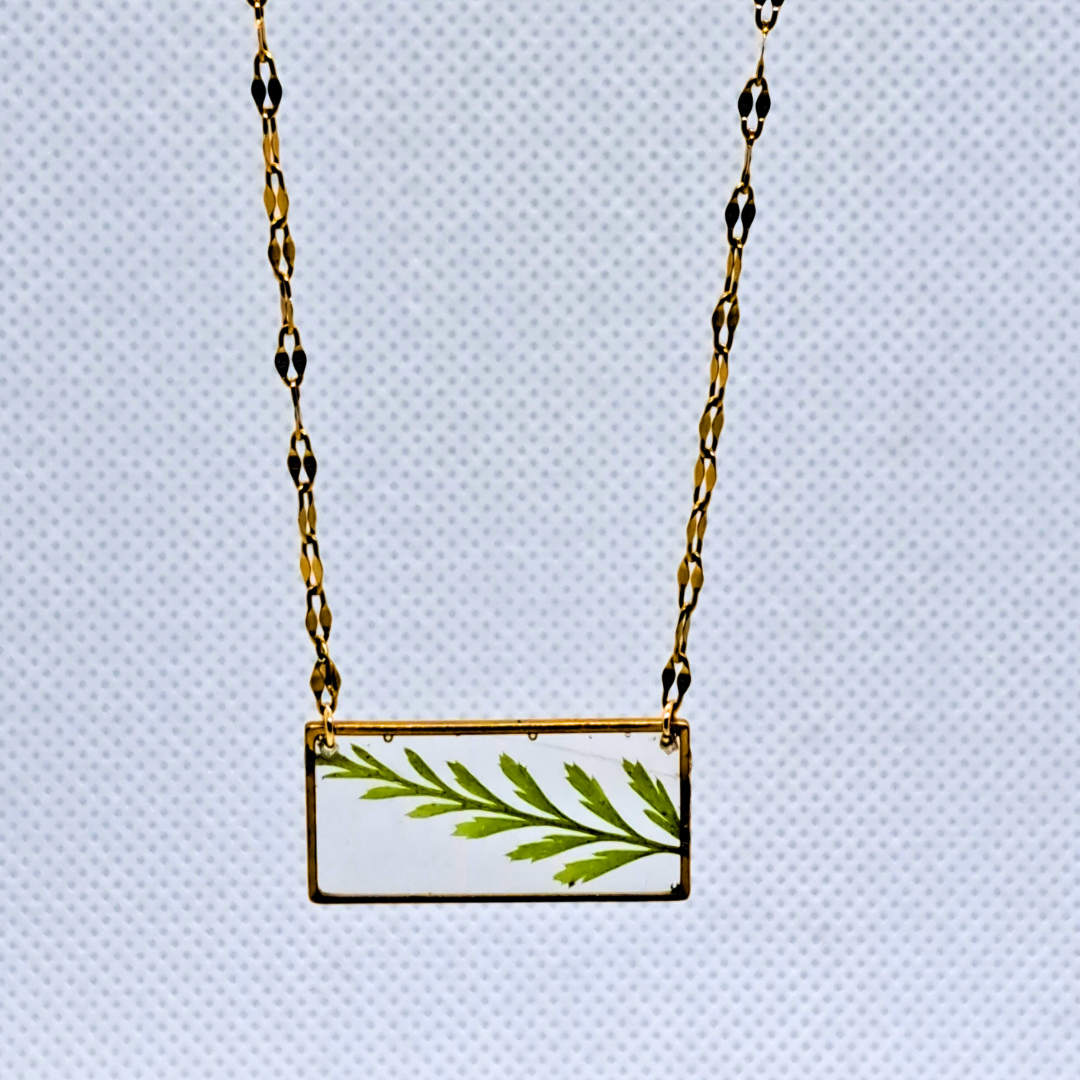 Medium Rectangle Necklace (Chain 45+5cm) - Real Pressed Leaf in Resin Set in Gold-Plated Stainless Steel